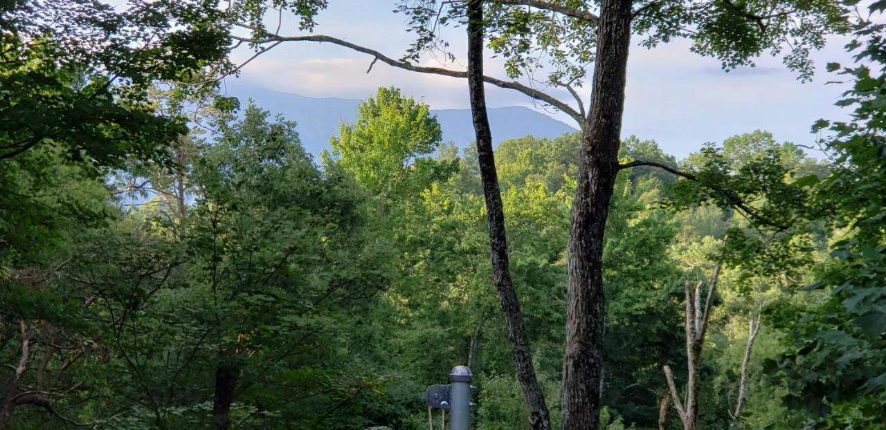 Whispering Winds, Hot Tub, Game Room, Wifi, 1089 Free Tickets Each Paid Day, Dollywood And More Gatlinburg Dış mekan fotoğraf