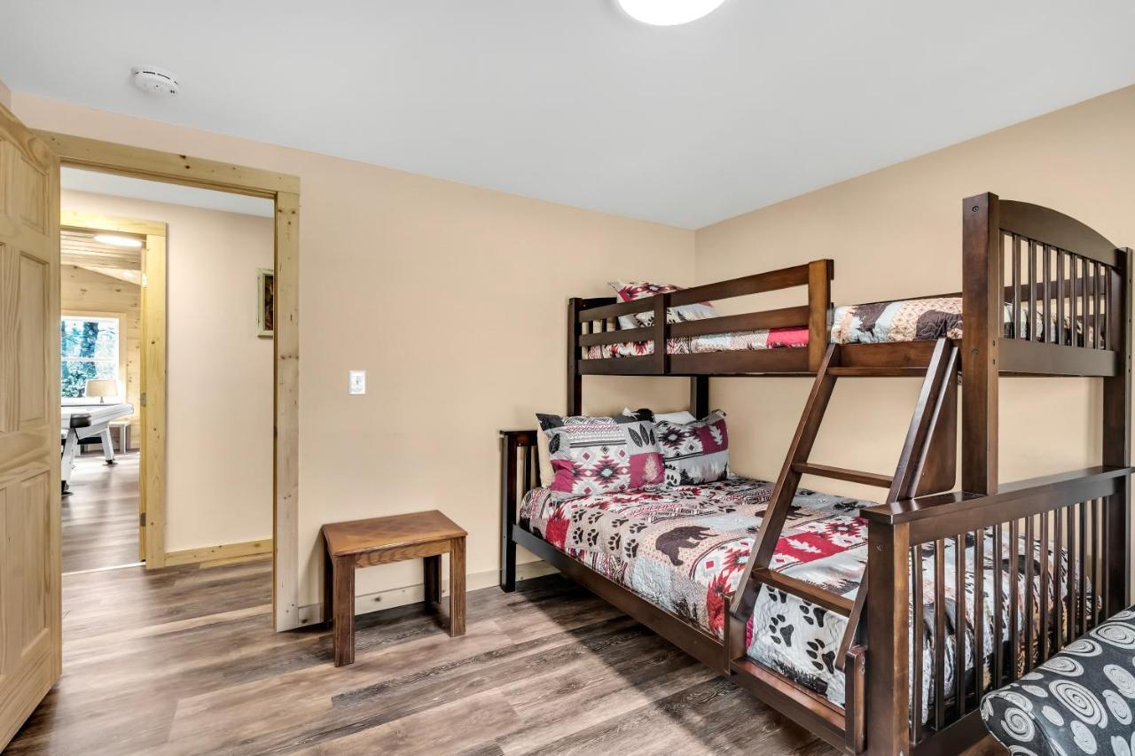 Whispering Winds, Hot Tub, Game Room, Wifi, 1089 Free Tickets Each Paid Day, Dollywood And More Gatlinburg Dış mekan fotoğraf