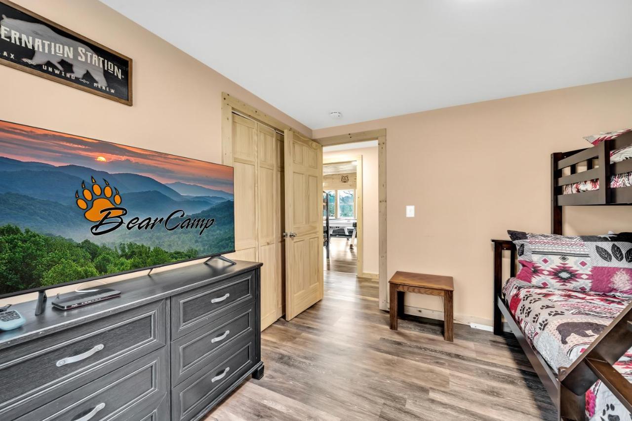 Whispering Winds, Hot Tub, Game Room, Wifi, 1089 Free Tickets Each Paid Day, Dollywood And More Gatlinburg Dış mekan fotoğraf
