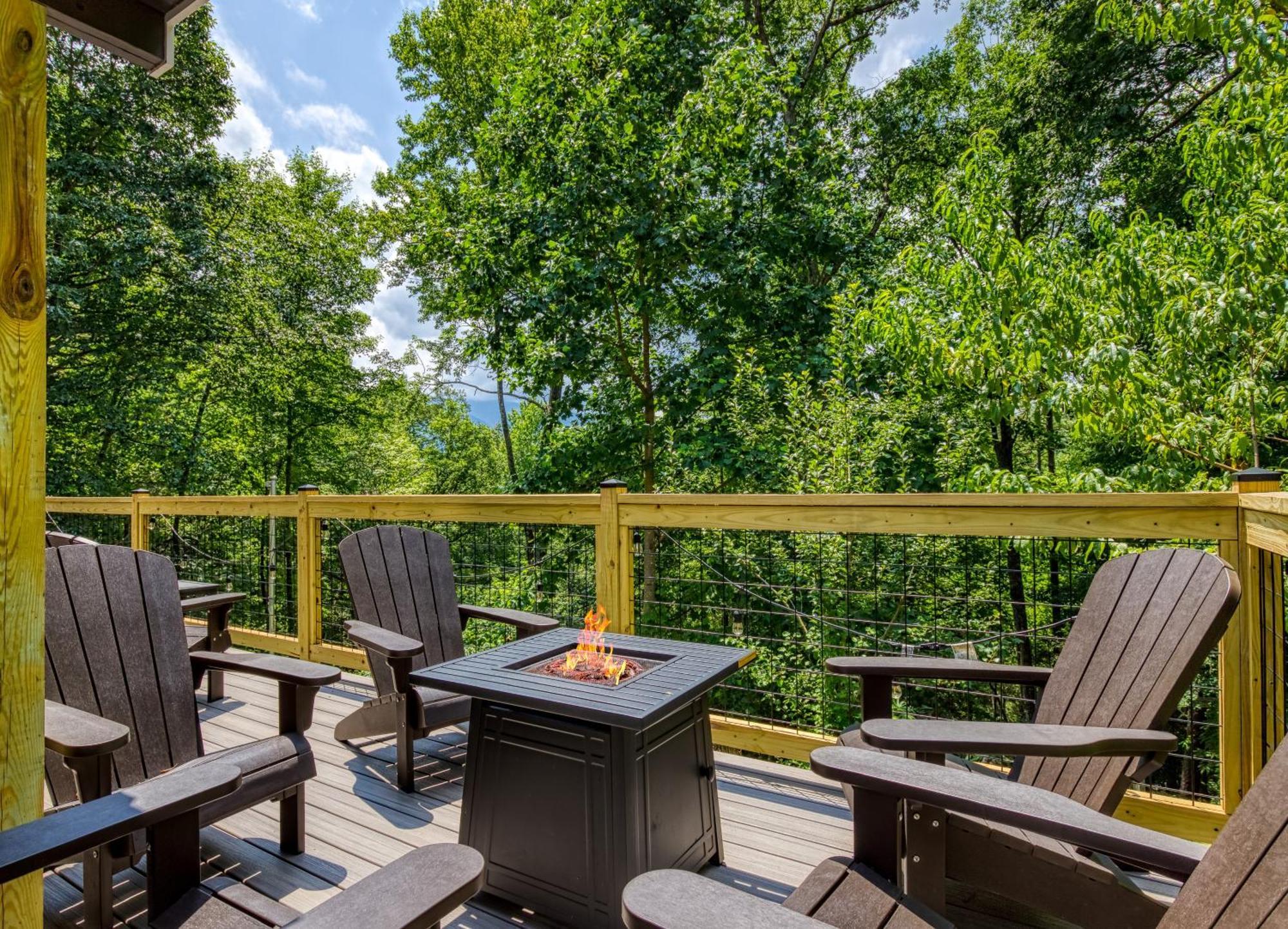 Whispering Winds, Hot Tub, Game Room, Wifi, 1089 Free Tickets Each Paid Day, Dollywood And More Gatlinburg Dış mekan fotoğraf