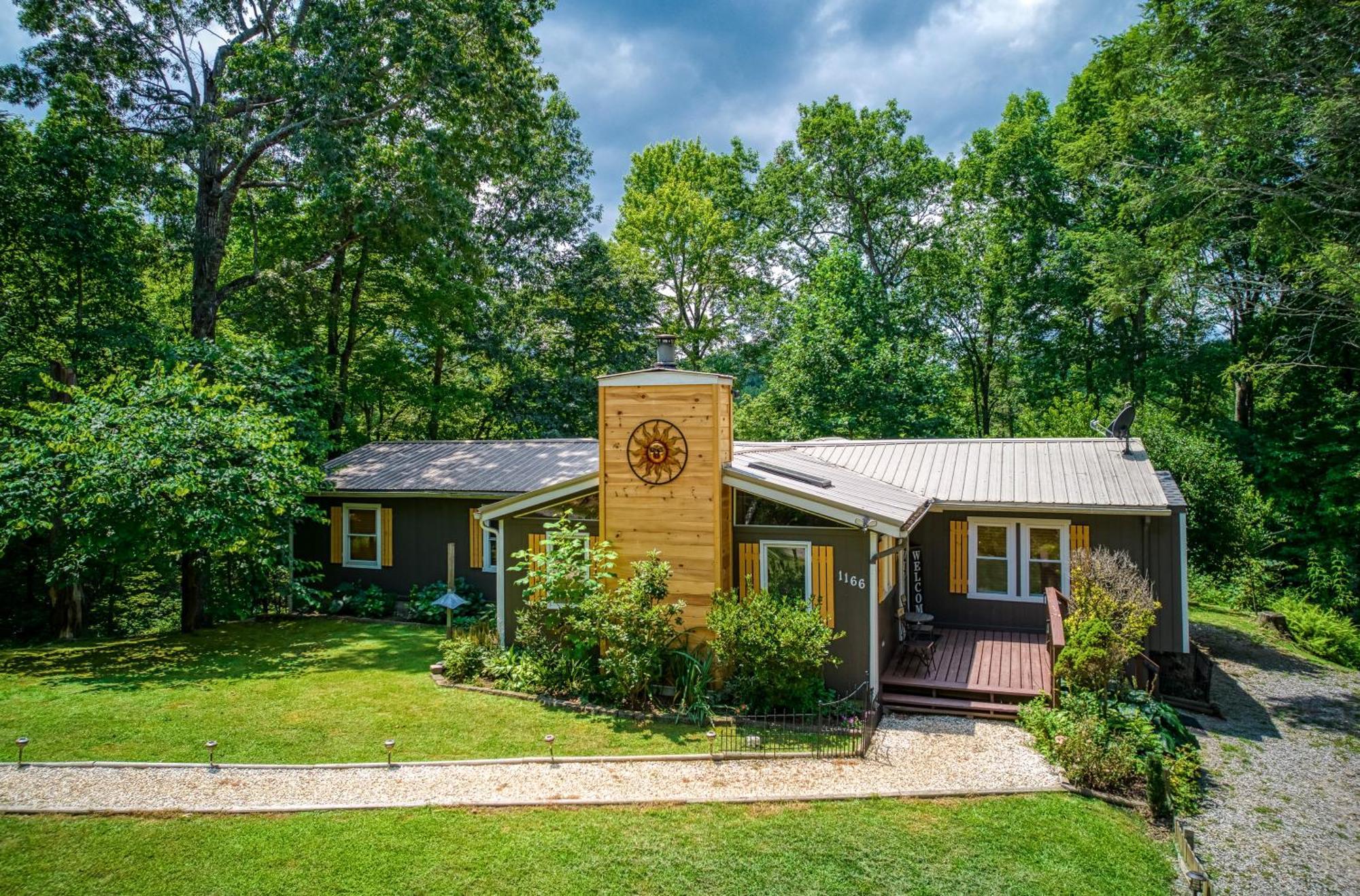 Whispering Winds, Hot Tub, Game Room, Wifi, 1089 Free Tickets Each Paid Day, Dollywood And More Gatlinburg Dış mekan fotoğraf